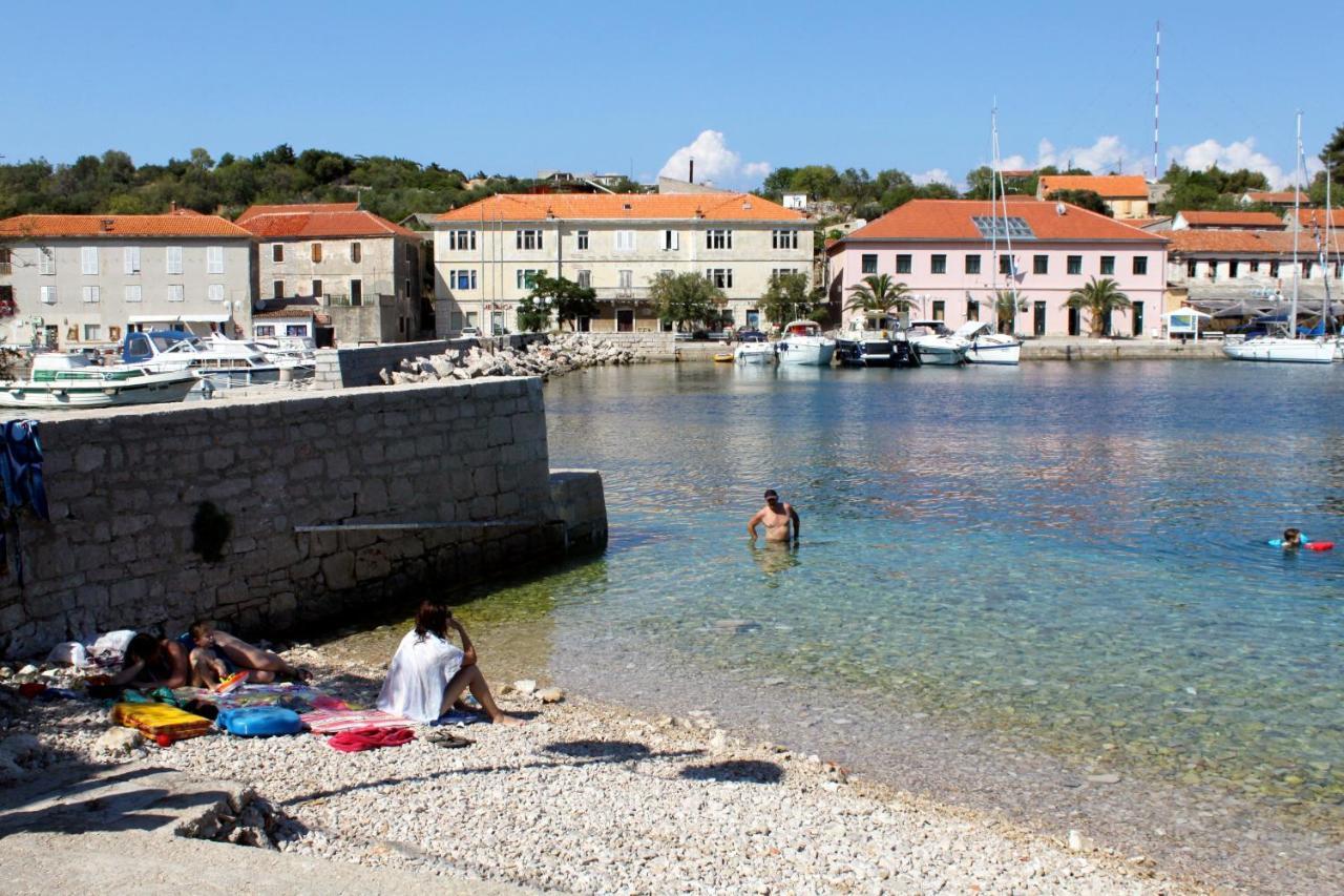 Apartments With A Parking Space Sali, Dugi Otok - 8136 Exterior foto